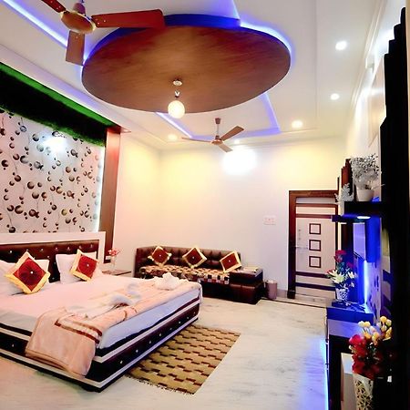Taj Square A Luxurious Family Homestay Agra  Extérieur photo