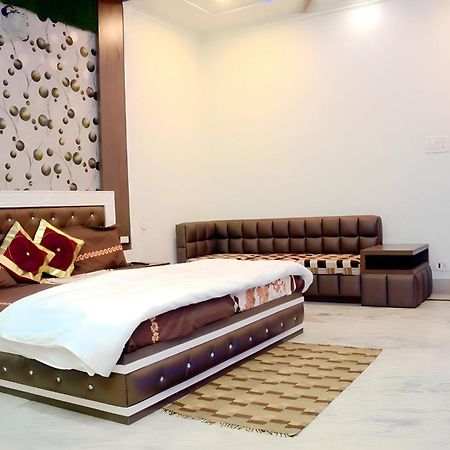 Taj Square A Luxurious Family Homestay Agra  Extérieur photo