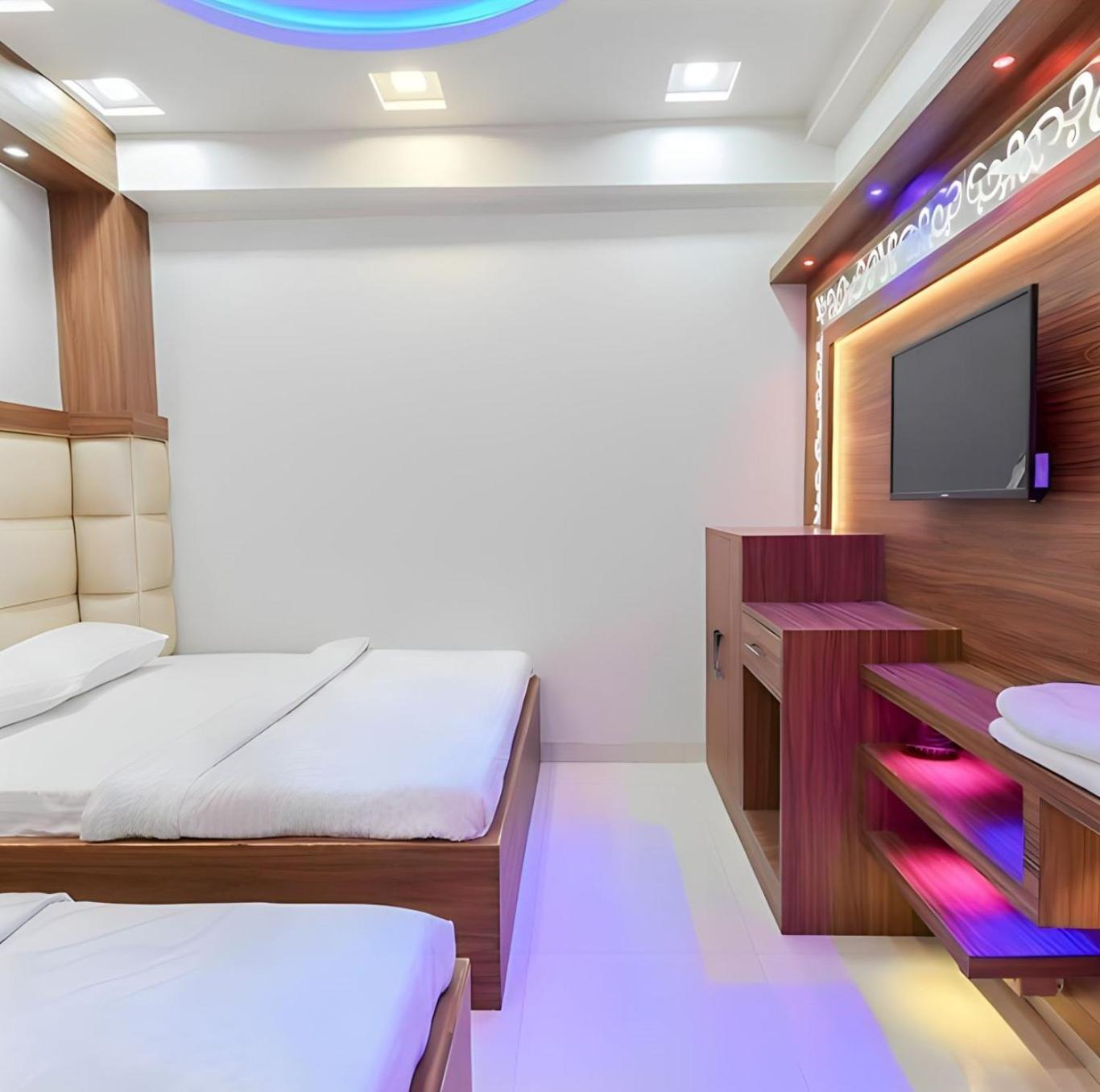 Taj Square A Luxurious Family Homestay Agra  Extérieur photo