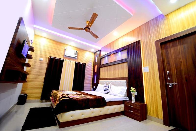 Taj Square A Luxurious Family Homestay Agra  Extérieur photo
