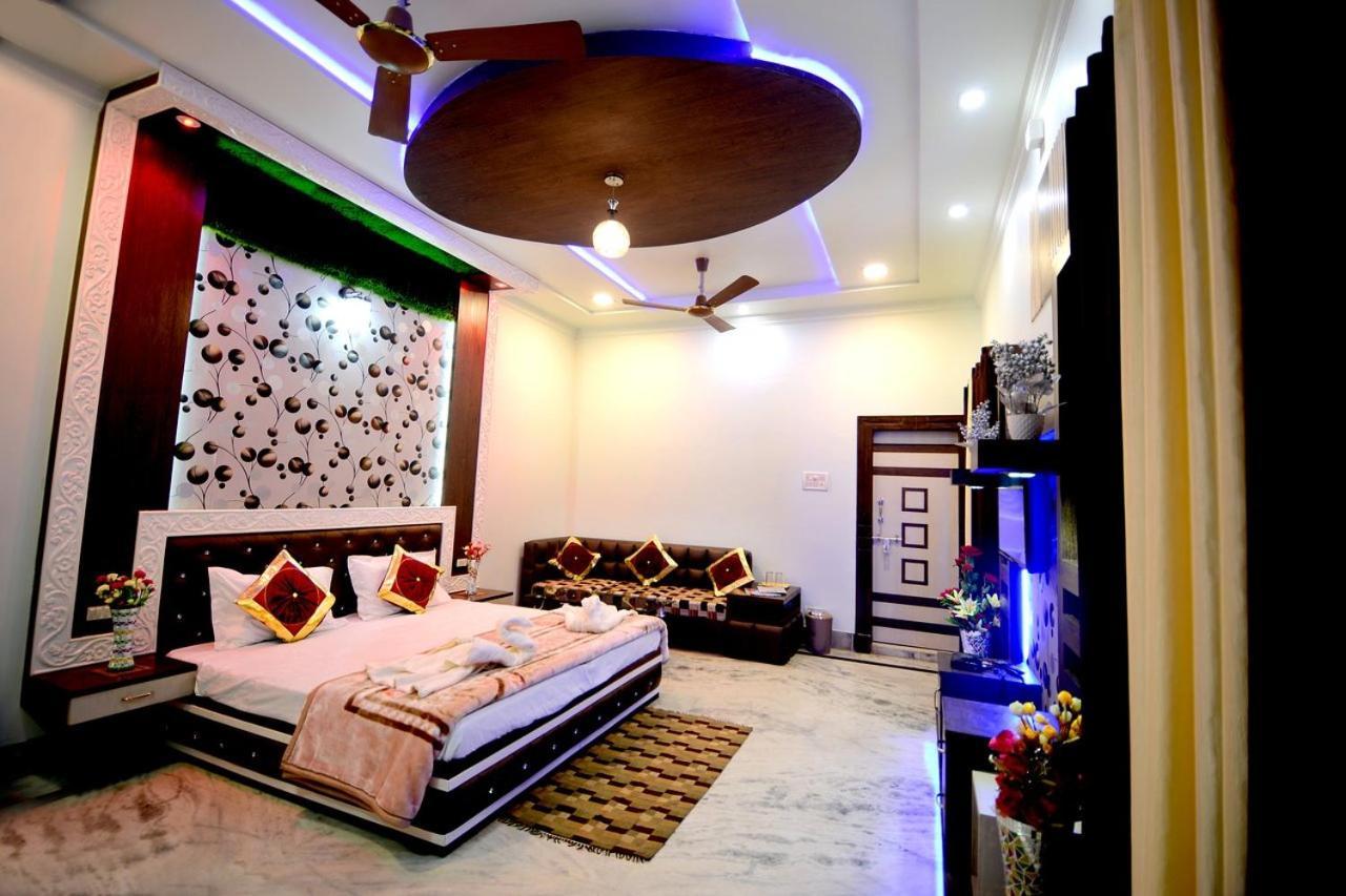 Taj Square A Luxurious Family Homestay Agra  Extérieur photo