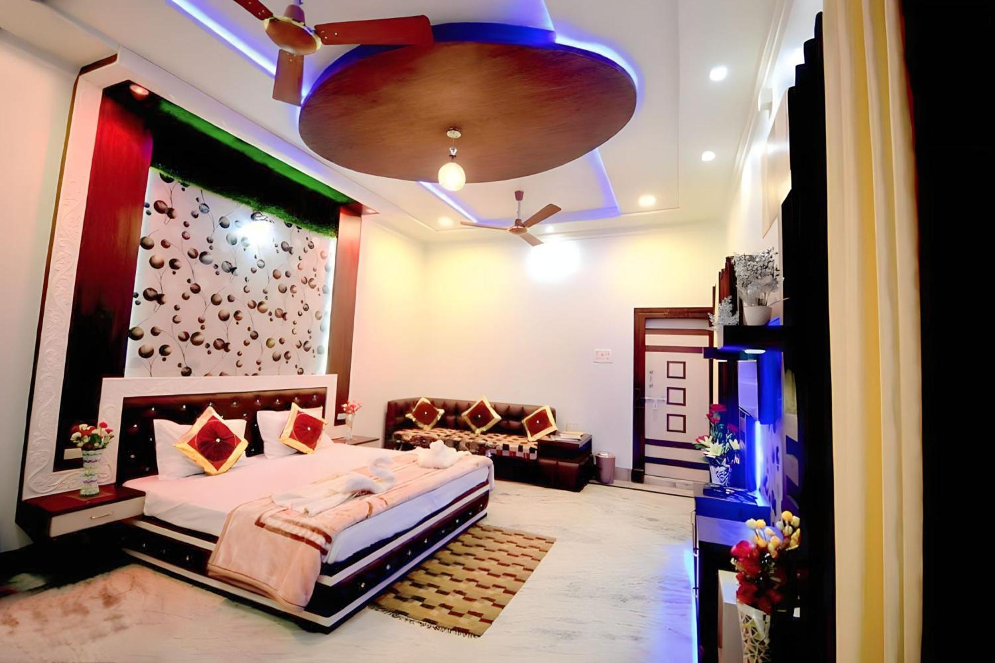 Taj Square A Luxurious Family Homestay Agra  Extérieur photo
