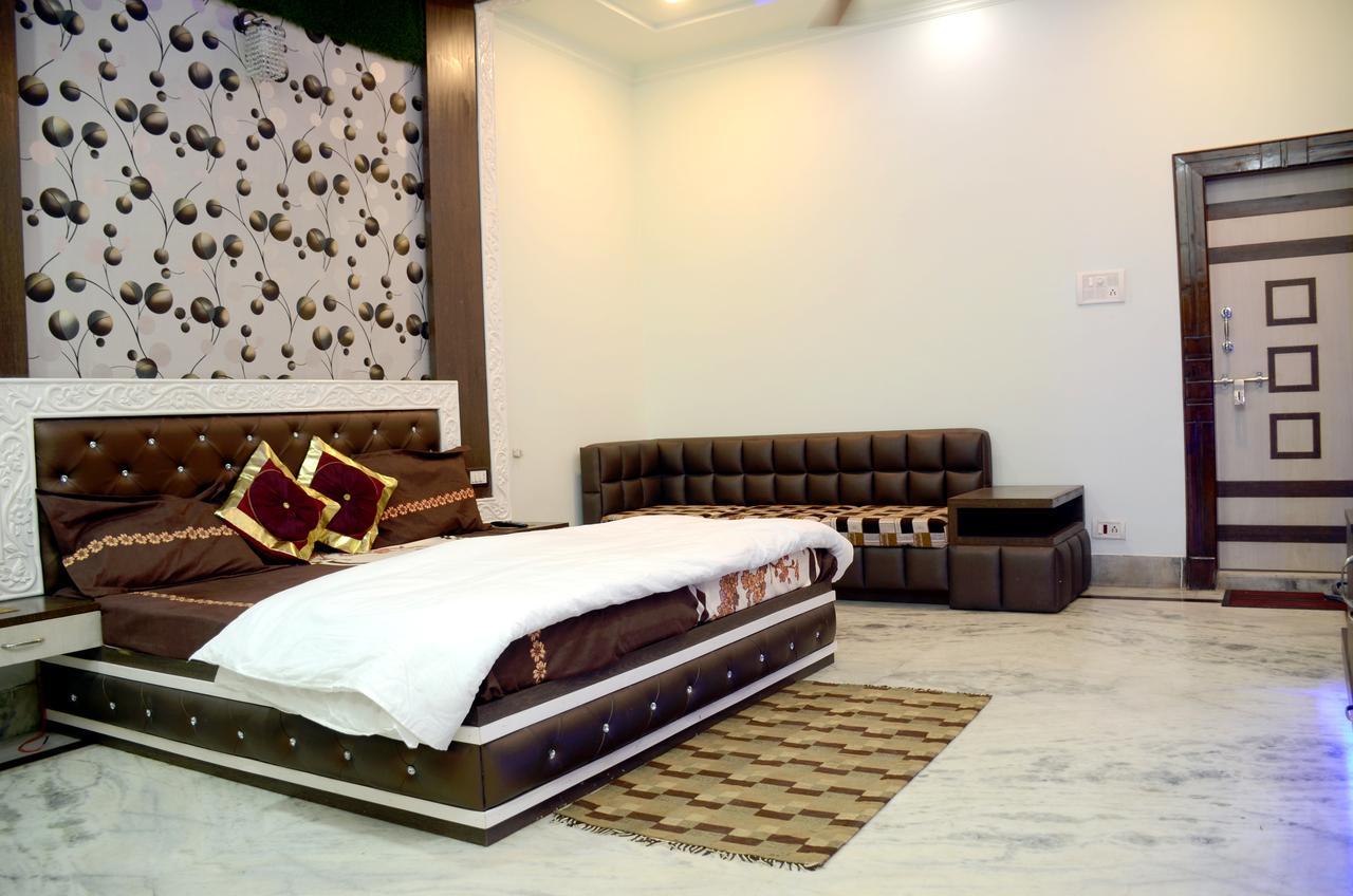 Taj Square A Luxurious Family Homestay Agra  Extérieur photo