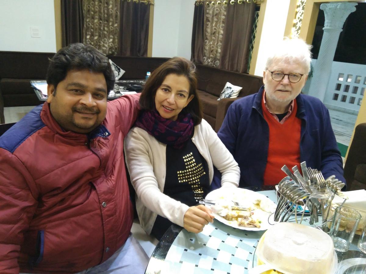 Taj Square A Luxurious Family Homestay Agra  Extérieur photo