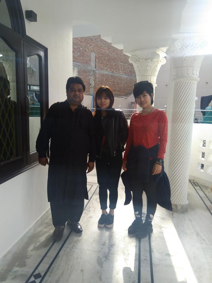 Taj Square A Luxurious Family Homestay Agra  Extérieur photo